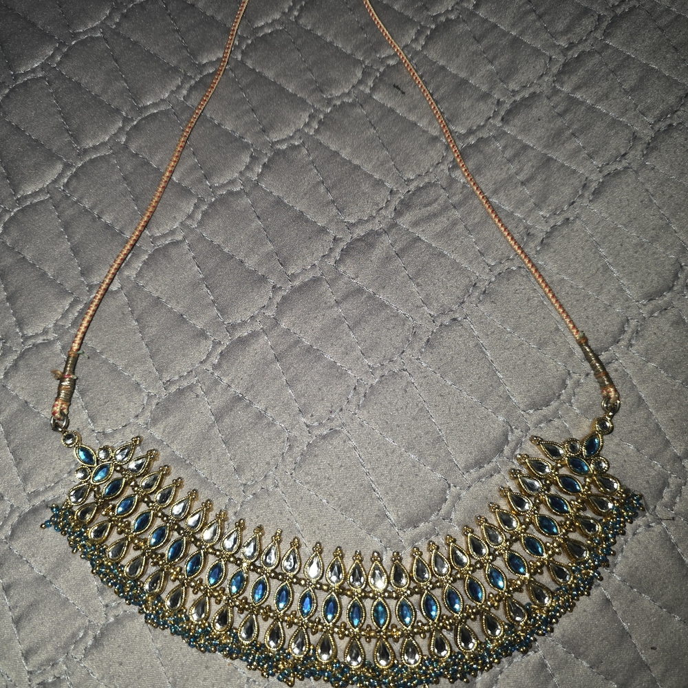Elegant Gold and Blue Necklace